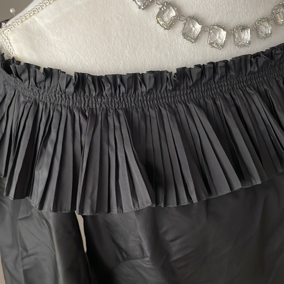 Oscar de La Renta Pleated Silk Top - Picture 2 of 8